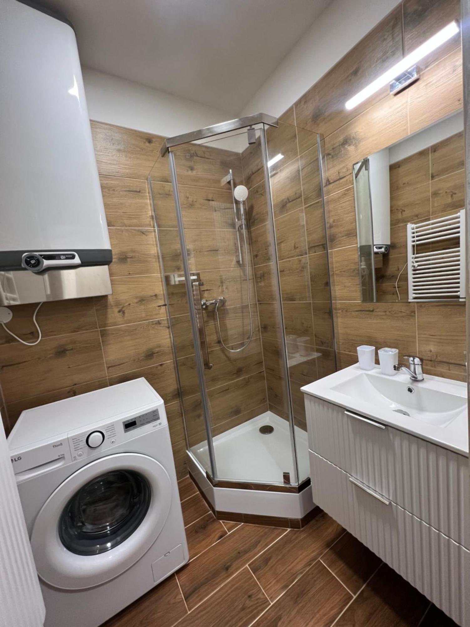 Apartman V Centru Trutnova Exteriör bild